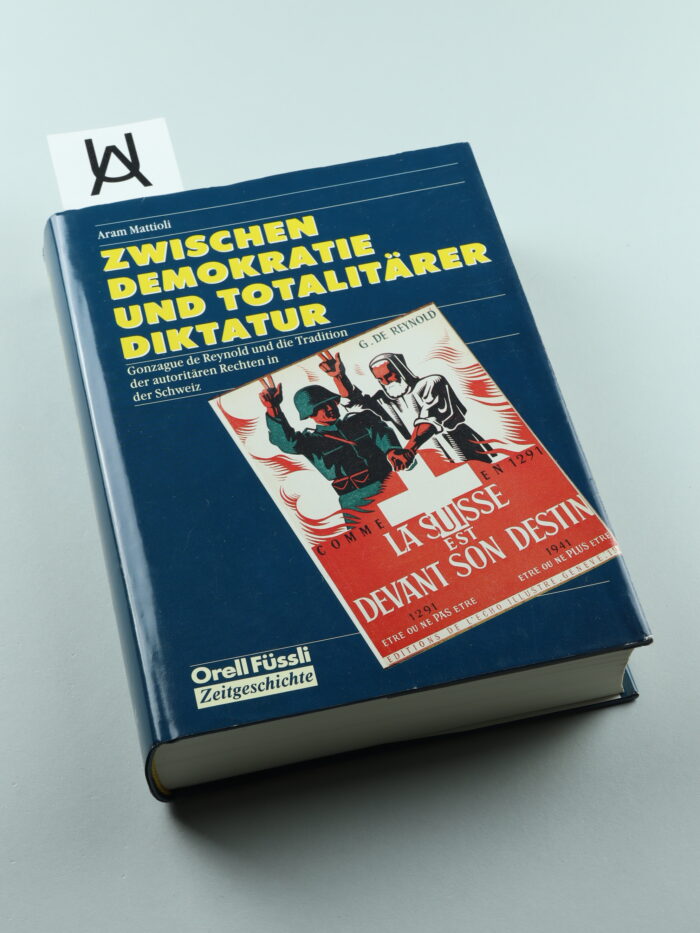 Zwischen Demokratie und totalitärer Diktatur