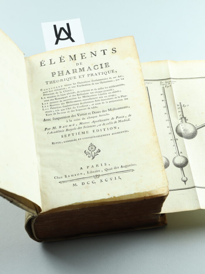 Éléments de pharmacie théorique et pratique, contenant toutes les opérations fondamentales de cet art, avec leur définition, et une explication de ces opérations, par les principes de la chimie […]